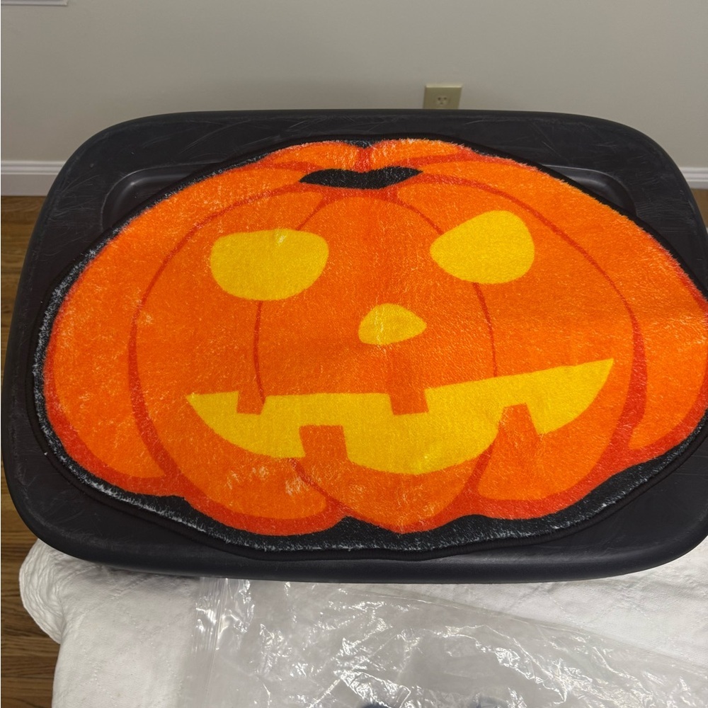 Halloween Pumpkin Rug - Picture 2 of 4